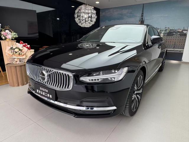 Volvo S90 2025 B5 Zhiyuan Deluxe Edition