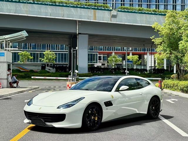 GTC4Lusso 2017 model 3.9T V8