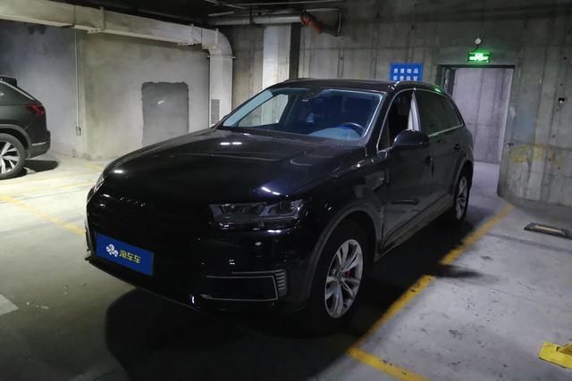Audi Q7 PHEV 2019 model 55 e-tron