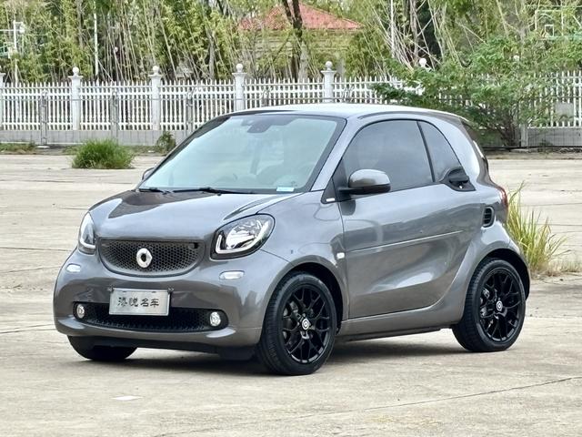 Smart fortwo 2018 model 0.9T 66kw Yaotan Degree Special Edition Country V