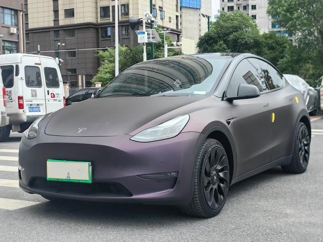 Model Y 2021 Long Range All-Wheel Drive 3D3/3D7