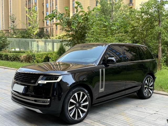 Range Rover 2023 3.0 L6 400PS Centurion Plus