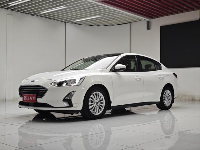 Fox 2019 sedan EcoBoost 180 automatic front tide type