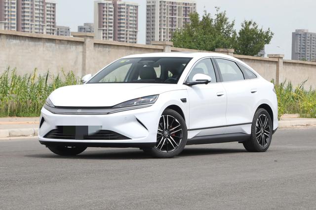 Qin L EV 2025 model 545km Excellent Type