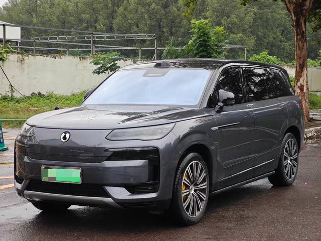 Denza N9 DM 2025 flagship model