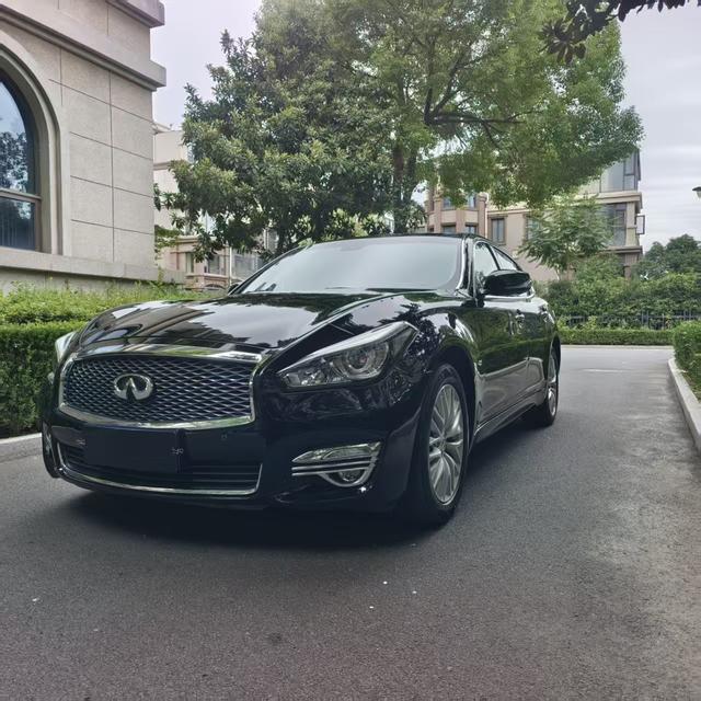 Infiniti Q70 2017 Q70L 2.5L Enjoyable Edition