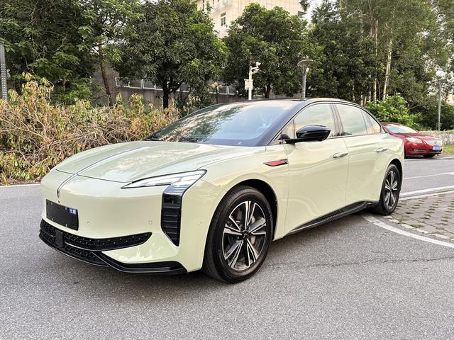 Hongqi EH7 2024 820 Pro Glory Edition