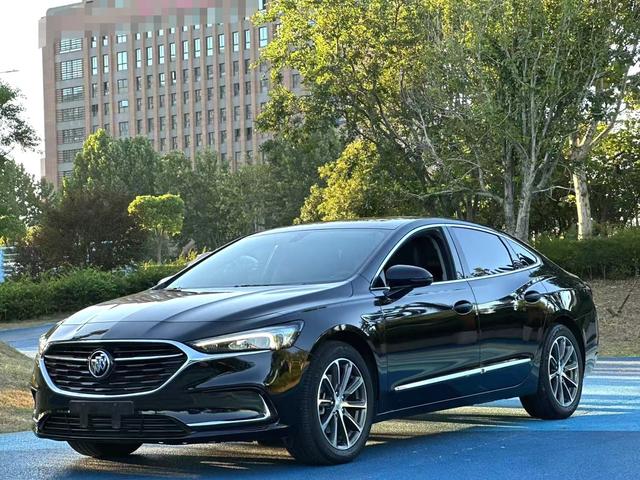 Grand Touring 2022 652T Luxury