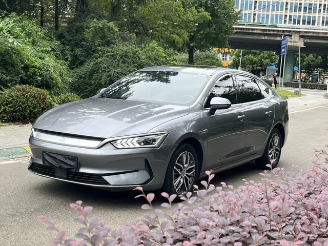 Qin PLUS EV 2021 400KM Luxury Model