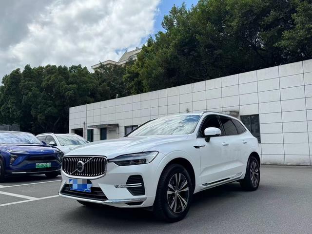 Volvo XC60 2024 B5 four-wheel drive Zhiyi Deluxe Edition
