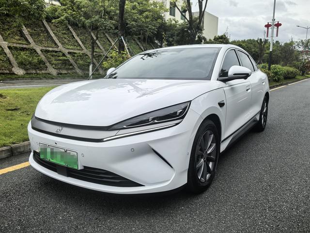 Qin L EV 2025 model 545km transcendent Type