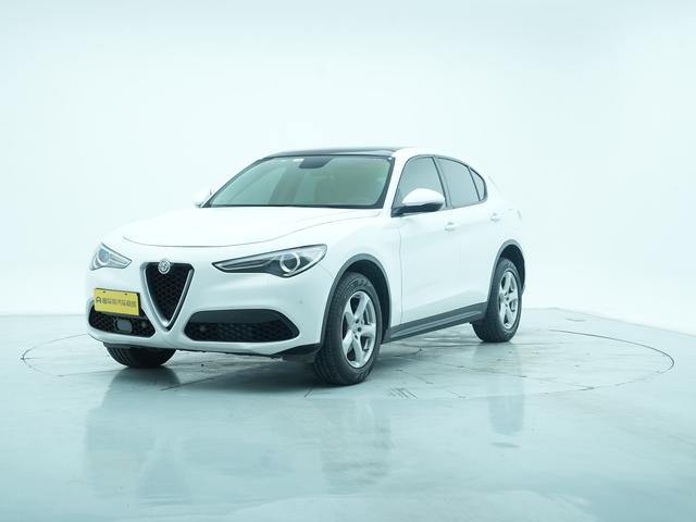 Stelvio Steinway 2017 2.0T 200HP Elite