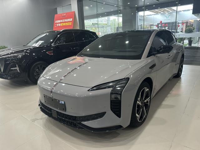 Hongqi EH7 2024 model 760 Pro+ four-wheel drive version