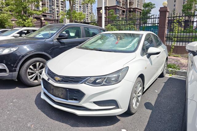 Cruze 2018 320 Automatic Pioneer Sunroof Edition