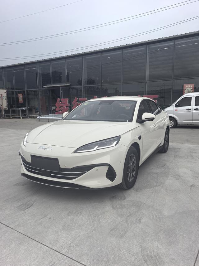 Seal 06DM 2025 Smart Driving Version DM-i 80KM Luxury