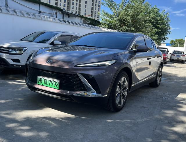 Buick E4 2023 Premium Edition