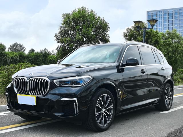 BMW X5 2022 xDrive 30Li Premium M Sport Package