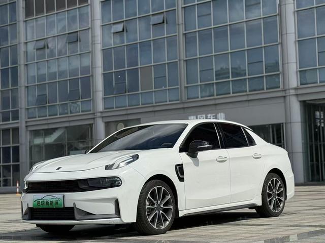 Lynk & Co. 03 PHEV 2019 Model 1.5T PHEV