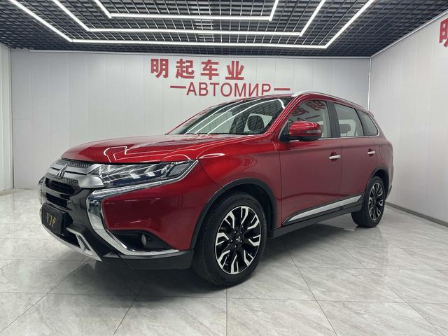 Outlander 2020 2.4L four-wheel drive Premium Edition 5 seats