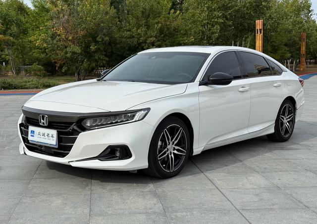 Accord 2022 260TURBO Phantom Night - Premium Edition