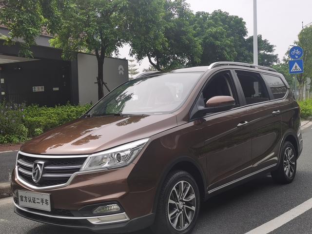 Baojun 730 2021 1.5L manual fashion type 7 seats