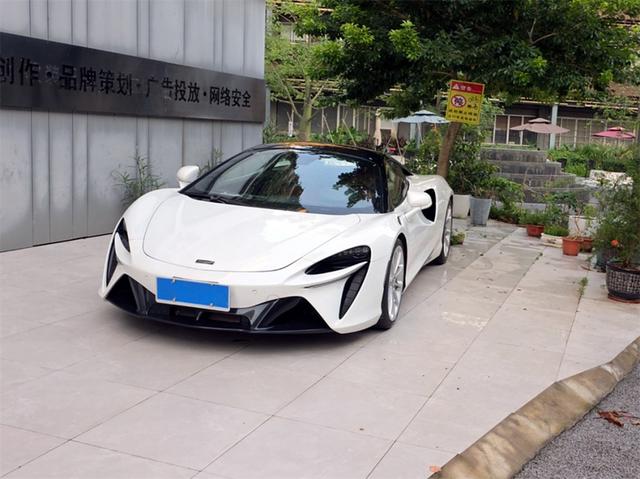 McLaren Artura 2023 3.0T PHEV Standard