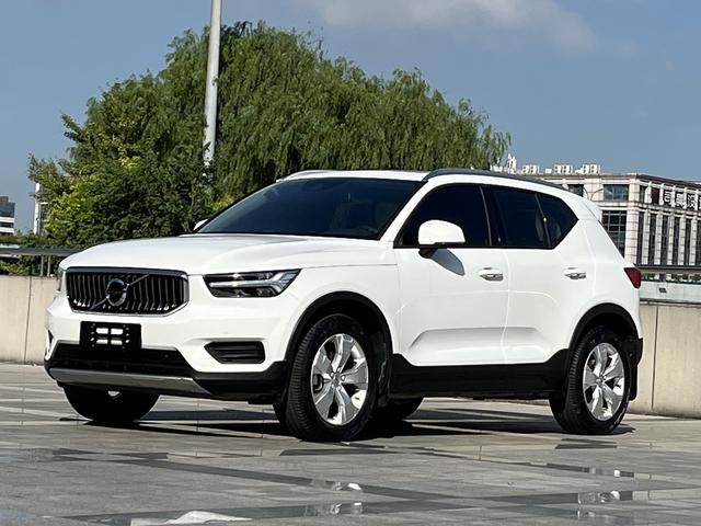 Volvo XC40 2020 T3 2WD Intelligent Fashion Edition