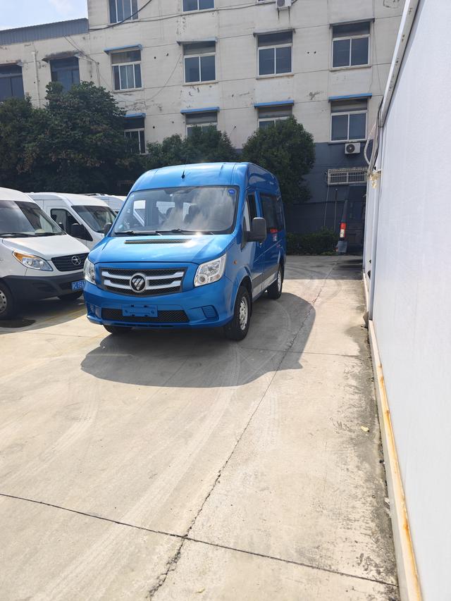 Tuyano 2017 2.5T E commercial version short axis 4J25TC3