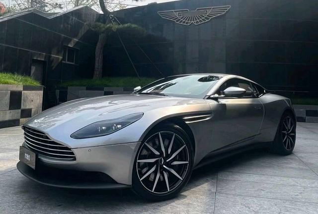 Aston Martin DB11 2023 4.0 T V8 Coupe