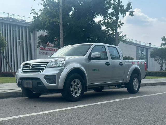 Fengjun 5 2017 2.0T European version diesel two-wheel drive aggressive large double-row GW4D20E