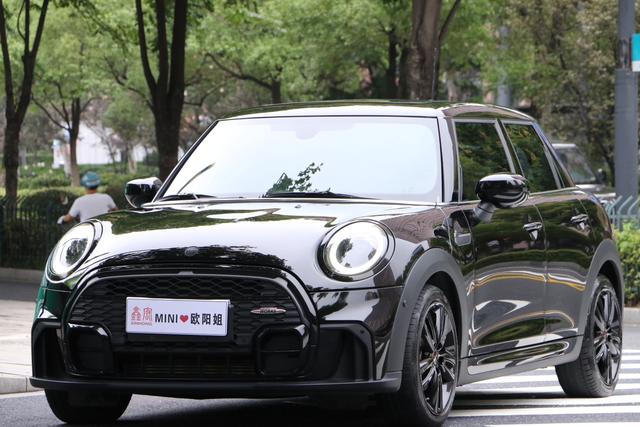 MINI 2022 1.5T COOPER Black Label Special Edition five-door version