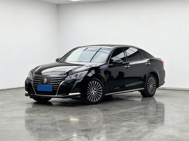 Crown 2018 2.0T Sport