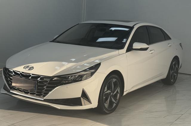 Elantra 2021 1.5L CVT TOP Signature Edition