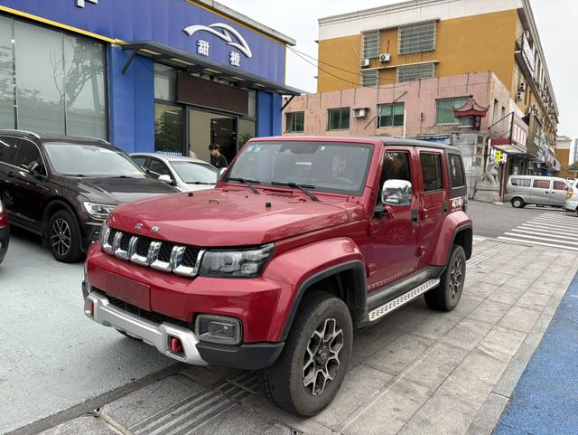 Beijing off-road BJ40 2019 PLUS 2.3T automatic four-wheel drive exclusive edition Country VI