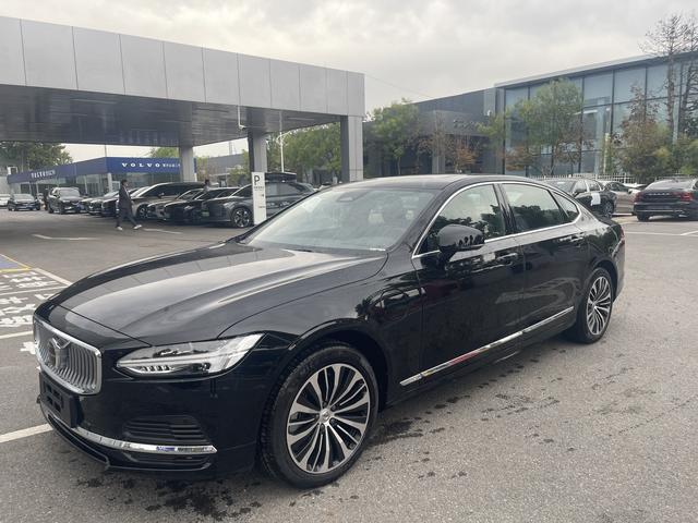 Volvo S90 PHEV 2025 T8 four-wheel drive long battery life Zhiyi Deluxe Edition
