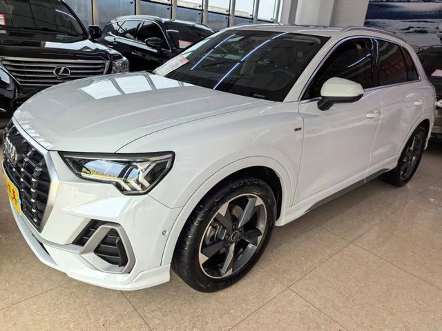 Audi Q3 2021 35 TFSI Stylish Dynamic