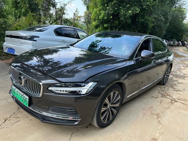 Volvo S90 PHEV 2021 T8 E-drive Hybrid Zhiyi Deluxe Edition