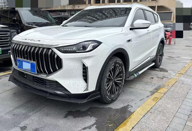 Jietu X70 PLUS 2023 self-improvement version 1.5T manual self-improvement 7 seats