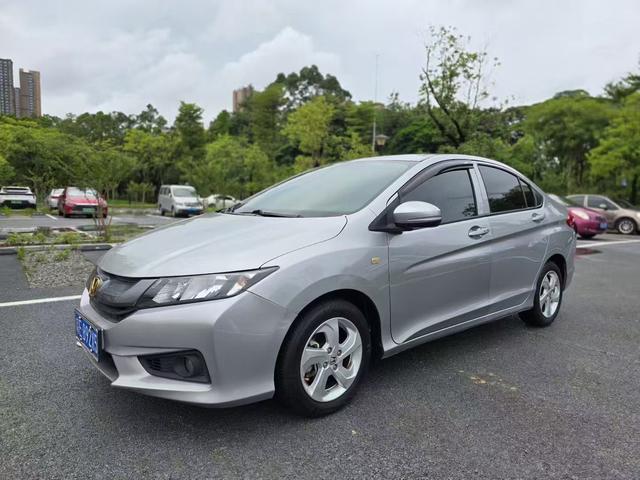 Frontier 2017 1.5L CVT Elite