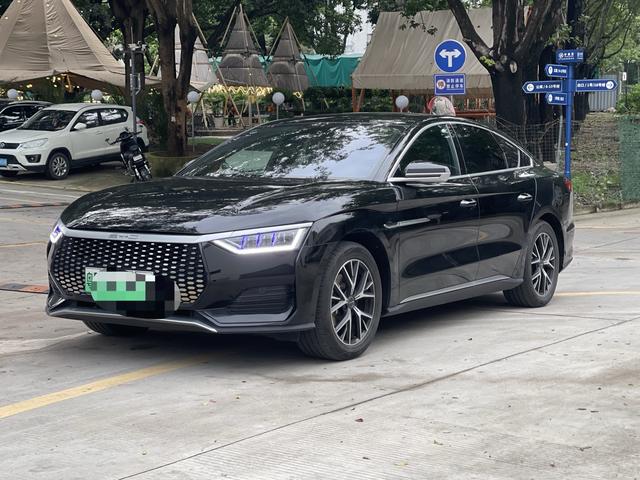 BYD e9 2022 Business Edition