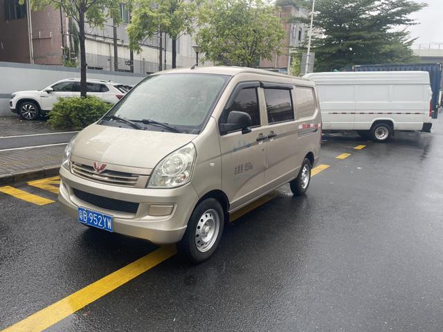 Wuling Rongguang 2019 1.2L S Van Transporter Basic 5-seater