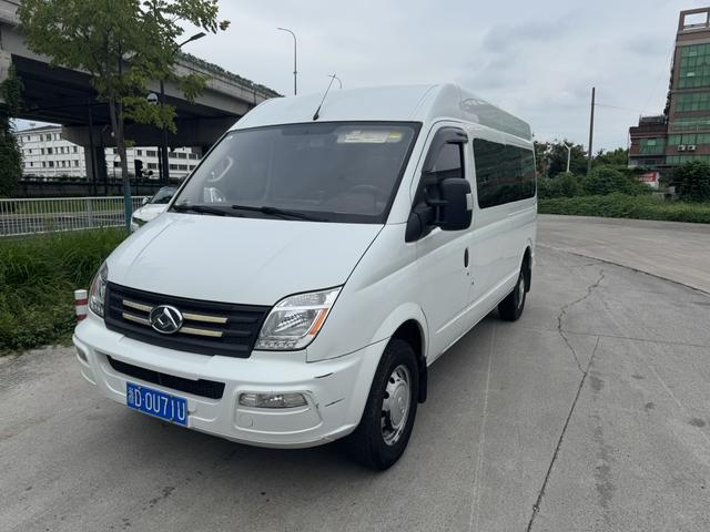 New Way V80 2022 2.0T 6-Speed Manual Classic Aurora Center Axle Mid-Roof 6/7/8/9 Seat 127Ps