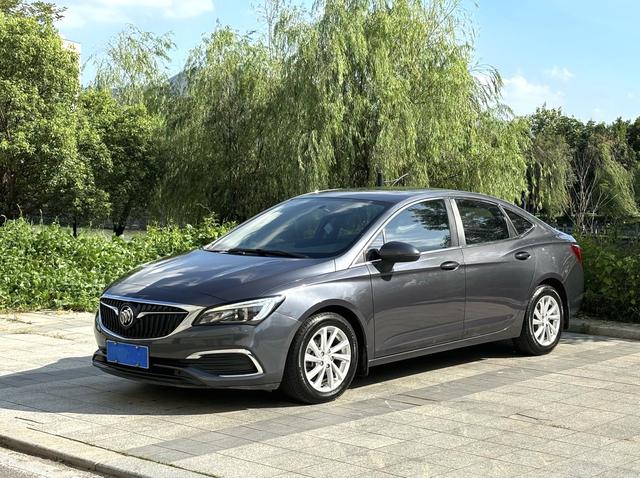 Verano 2018 trim 15S Automatic Leader