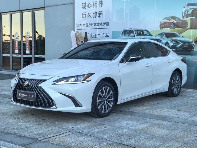 Lexus ES 2024 200 Premium Edition