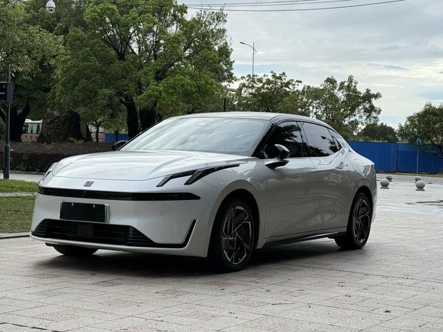 Lynk & Co. 07 EM-P 2024 model 126 long battery life Halo