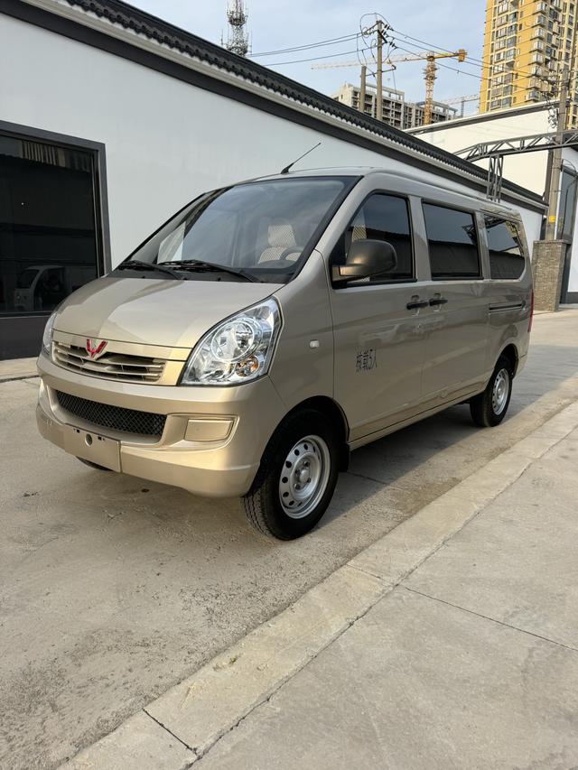 Wuling Rongguang 2022 Model 1.2L S Basic Type 5 Seats