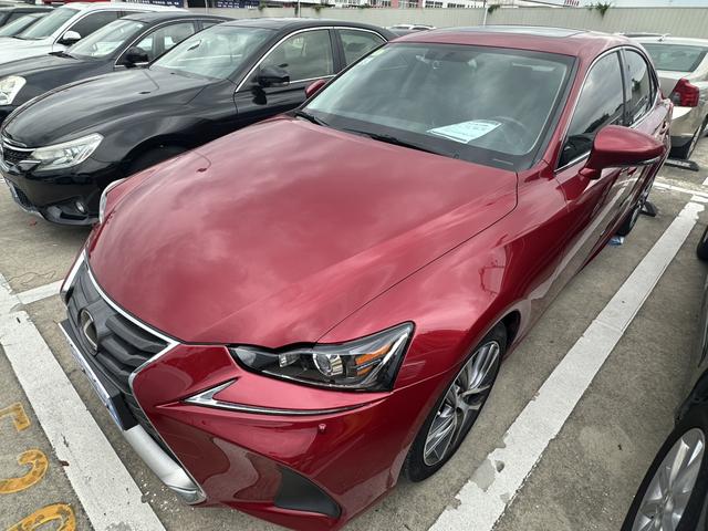 Lexus IS 2017 300 Leader
