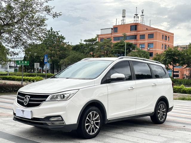 Baojun 730 2019 1.5T DCT fashion 7-seater national V