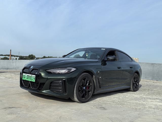BMW i4 2022 eDrive40