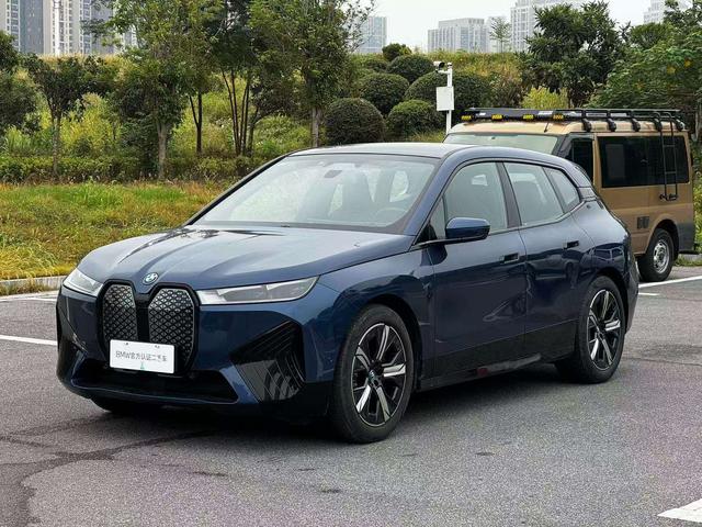 BMW iX 2022 xDrive40
